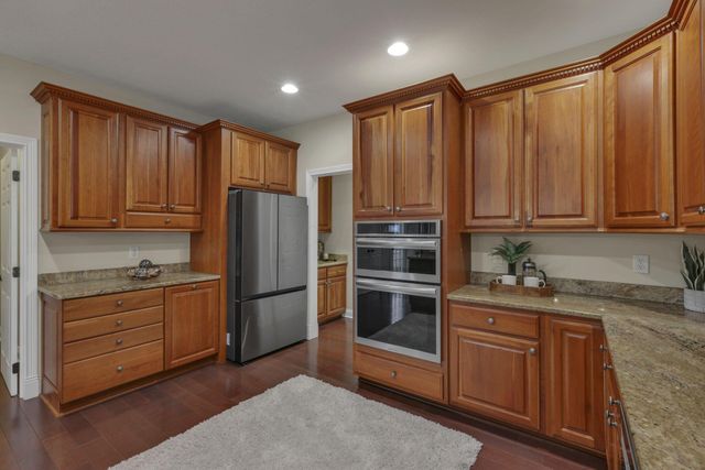 6068 Streamside Drive, Galena, OH 43021