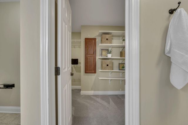 6068 Streamside Drive, Galena, OH 43021