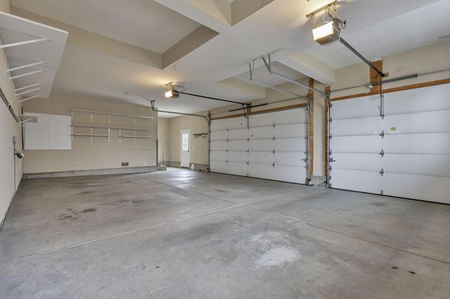 6068 Streamside Drive, Galena, OH 43021