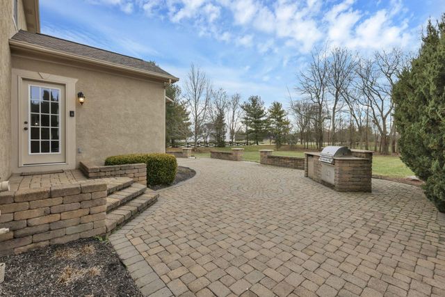 6068 Streamside Drive, Galena, OH 43021