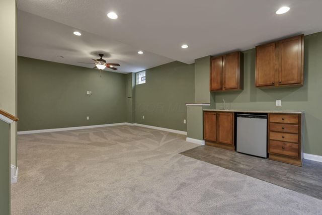 6068 Streamside Drive, Galena, OH 43021