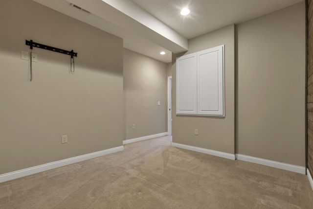 6068 Streamside Drive, Galena, OH 43021