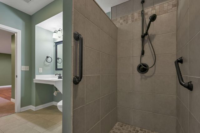 6068 Streamside Drive, Galena, OH 43021