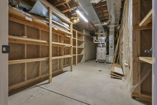 6068 Streamside Drive, Galena, OH 43021