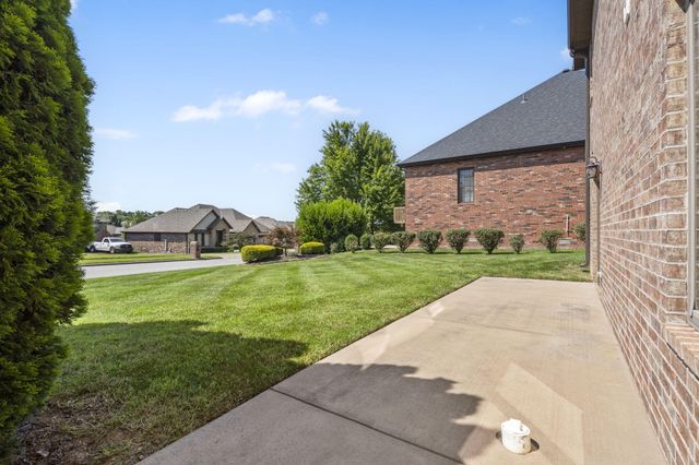 1362 East Siler Parkway, Springfield, MO 65804