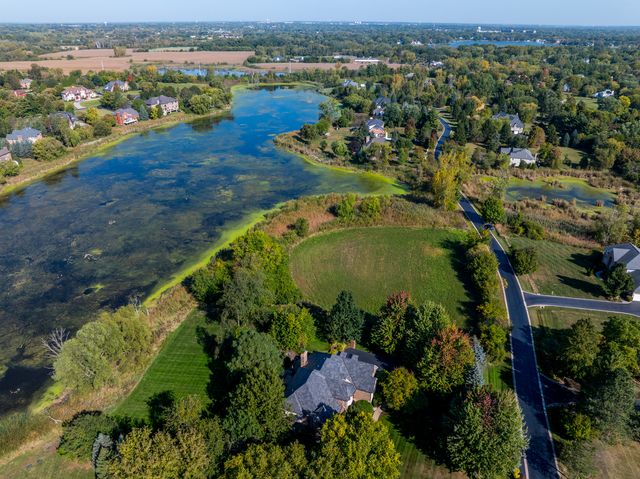 6857 Ellis Avenue, Long Grove, IL 60047