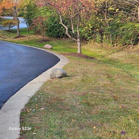 6857 Ellis Avenue, Long Grove, IL 60047