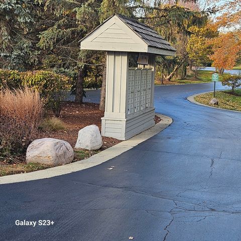 6857 Ellis Avenue, Long Grove, IL 60047