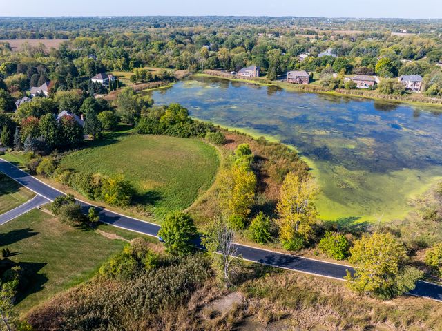 6857 Ellis Avenue, Long Grove, IL 60047