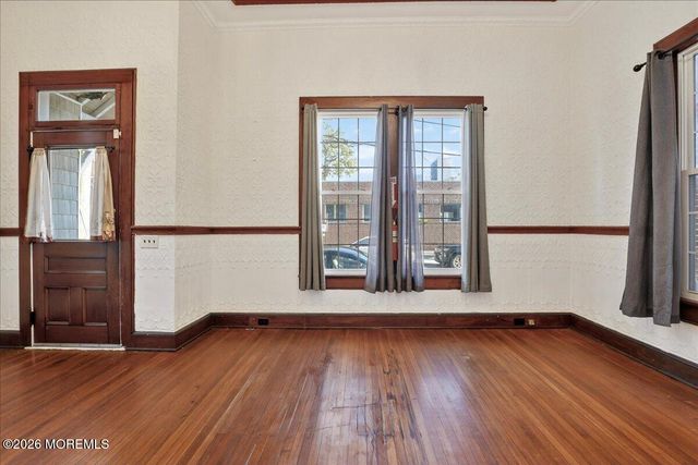 55 E Front Street, Keyport, NJ 07735