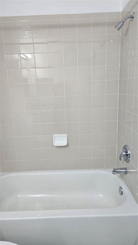 8725 N 13TH STREET, Tampa, FL 33604