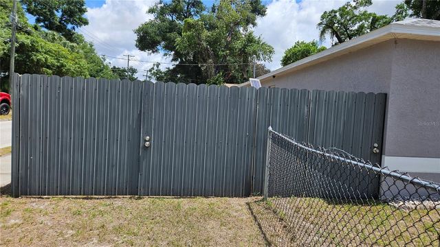 8725 N 13TH STREET, Tampa, FL 33604