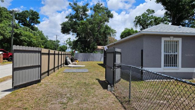 8725 N 13TH STREET, Tampa, FL 33604