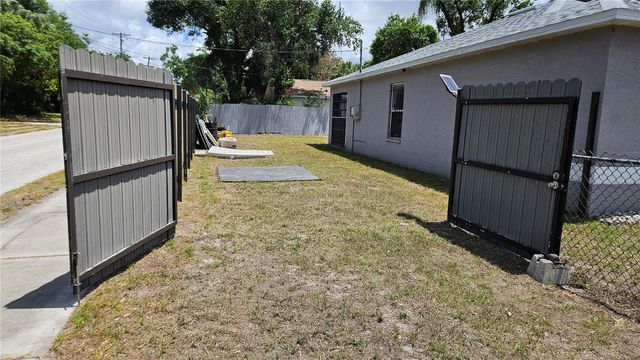8725 N 13TH STREET, Tampa, FL 33604