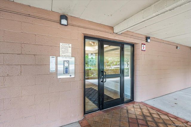 7-24 166th Street 2D, Beechhurst, NY 11357