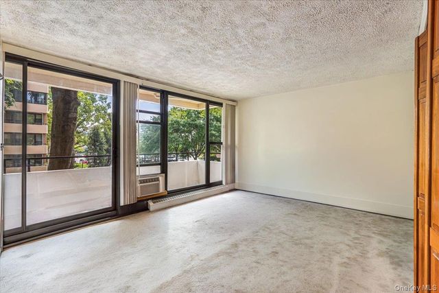 7-24 166th Street 2D, Beechhurst, NY 11357