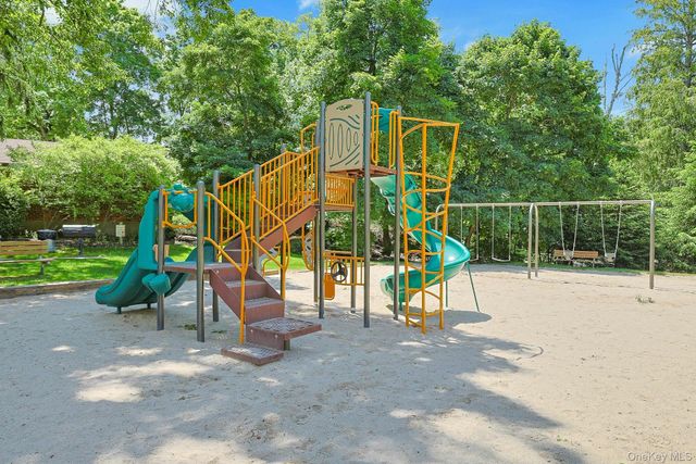 15 Bryant Crescent 2G, White Plains, NY 10605