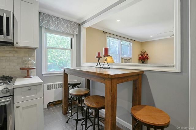 15 Bryant Crescent 2G, White Plains, NY 10605
