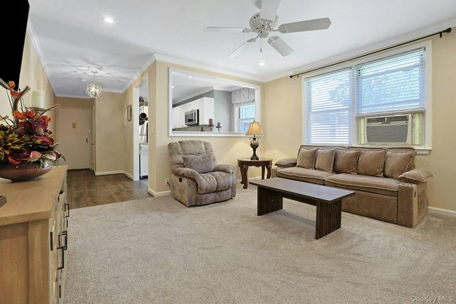 15 Bryant Crescent 2G, White Plains, NY 10605