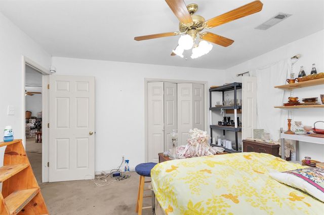 10408 Glennswood Drive, Navasota, TX 77868
