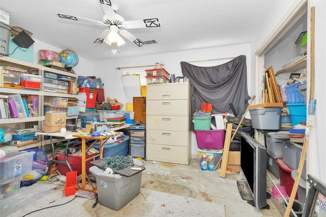 10408 Glennswood Drive, Navasota, TX 77868