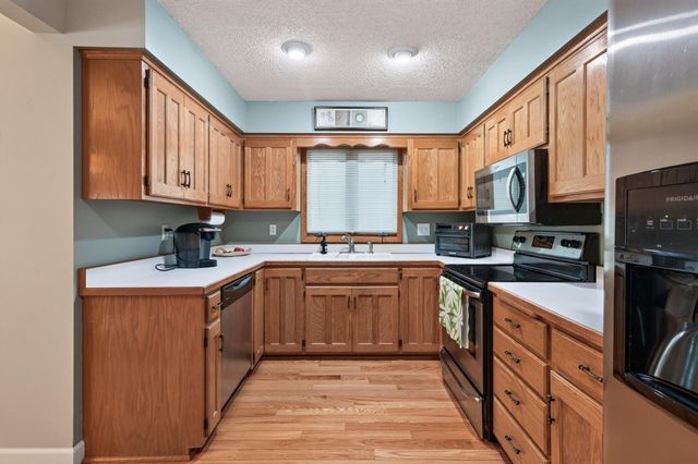 3019 Bluffs Lane, Mound, MN 55364