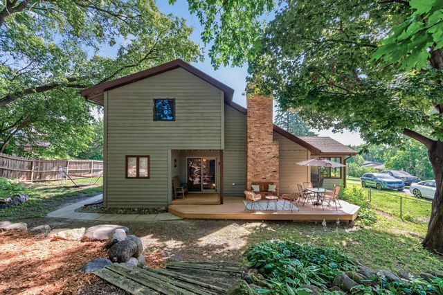3019 Bluffs Lane, Mound, MN 55364