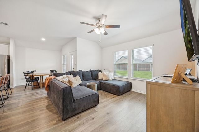 645 Blissful Bend, Lavon, TX 75166