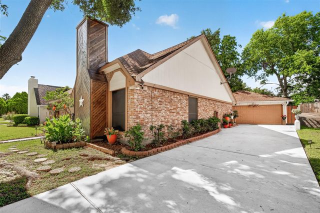 13307 Rain Lily Lane, Houston, TX 77083