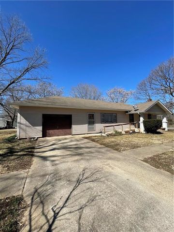 304 Cedar Street, Lane, KS 66042