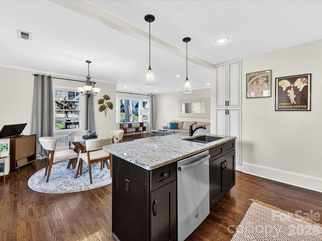 3016 Hanson Drive, Charlotte, NC 28207