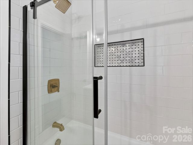 3016 Hanson Drive, Charlotte, NC 28207