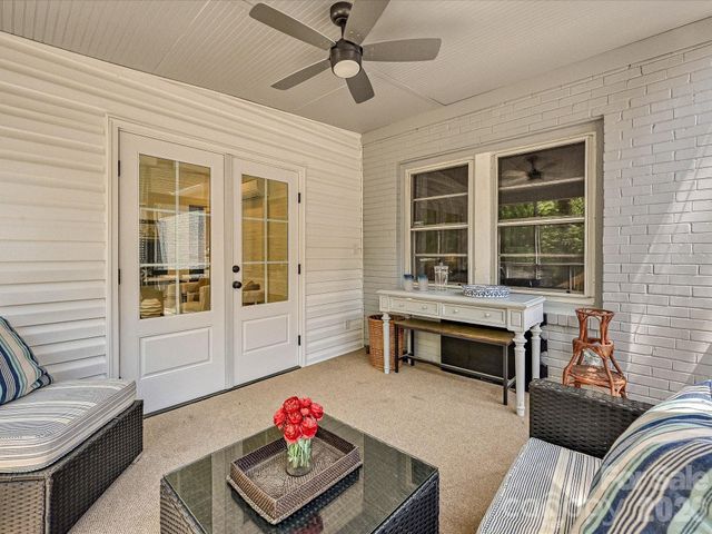 3016 Hanson Drive, Charlotte, NC 28207