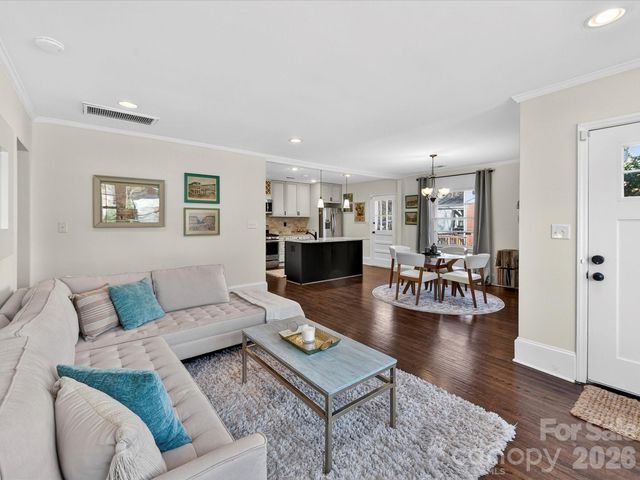 3016 Hanson Drive, Charlotte, NC 28207