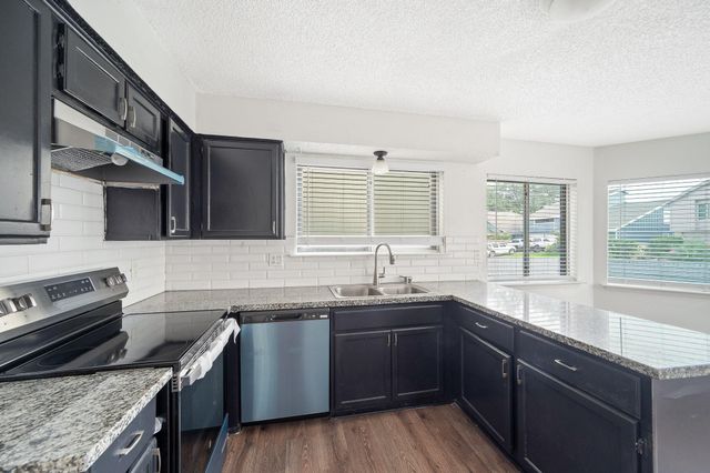 13614 SE Sunswept Way, Houston, TX 77082