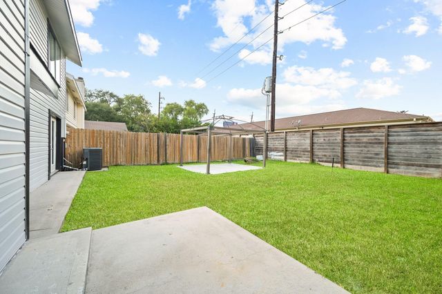 13614 SE Sunswept Way, Houston, TX 77082