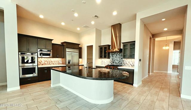 14205 N Stone View Place, Tucson, AZ 85755