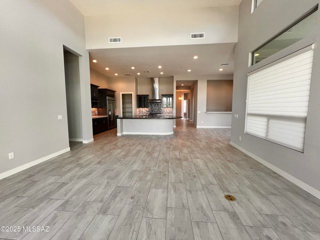 14205 N Stone View Place, Tucson, AZ 85755