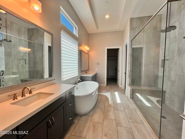 14205 N Stone View Place, Tucson, AZ 85755
