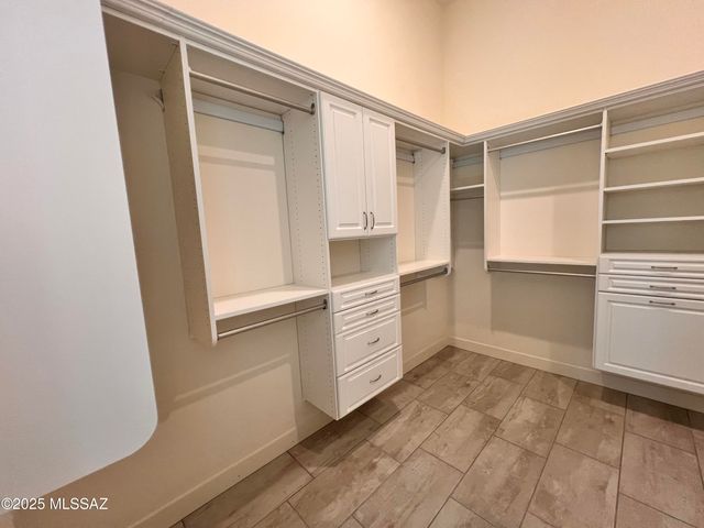 14205 N Stone View Place, Tucson, AZ 85755