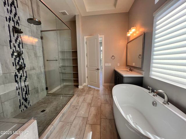 14205 N Stone View Place, Tucson, AZ 85755