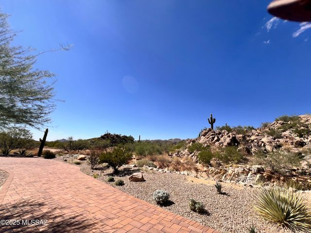 14205 N Stone View Place, Tucson, AZ 85755