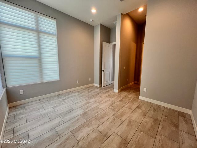 14205 N Stone View Place, Tucson, AZ 85755