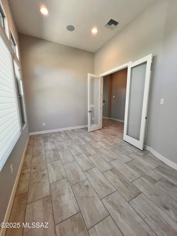 14205 N Stone View Place, Tucson, AZ 85755