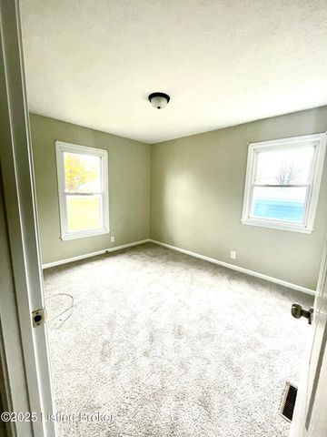 63 Clear Creek Rd, Eminence, KY 40019