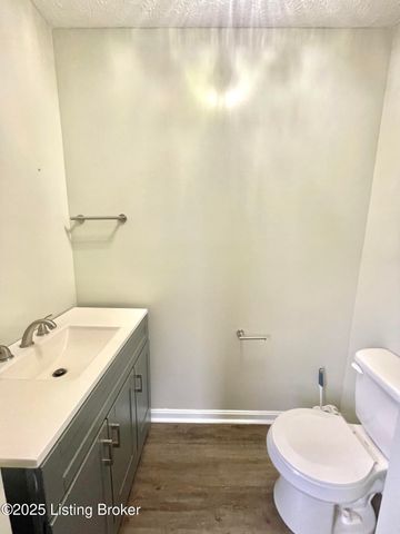 63 Clear Creek Rd, Eminence, KY 40019