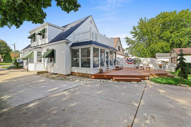 1149 12TH AVENUE, Green Bay, WI 54304