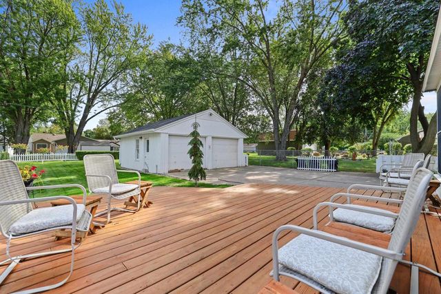 1149 12TH AVENUE, Green Bay, WI 54304