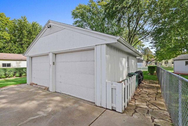 1149 12TH AVENUE, Green Bay, WI 54304