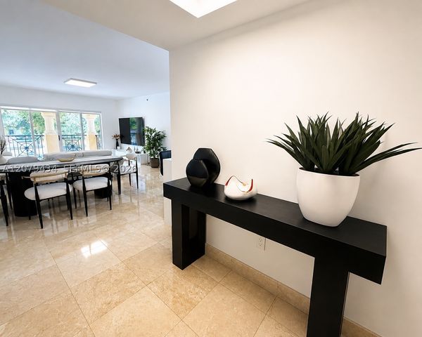 101 Sidonia Ave 205, Coral Gables, FL 33134